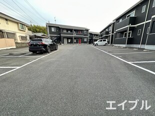 ライフステージ山野　Ａ棟の物件外観写真